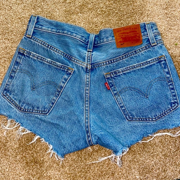 Levi shorts - Picture 1 of 7